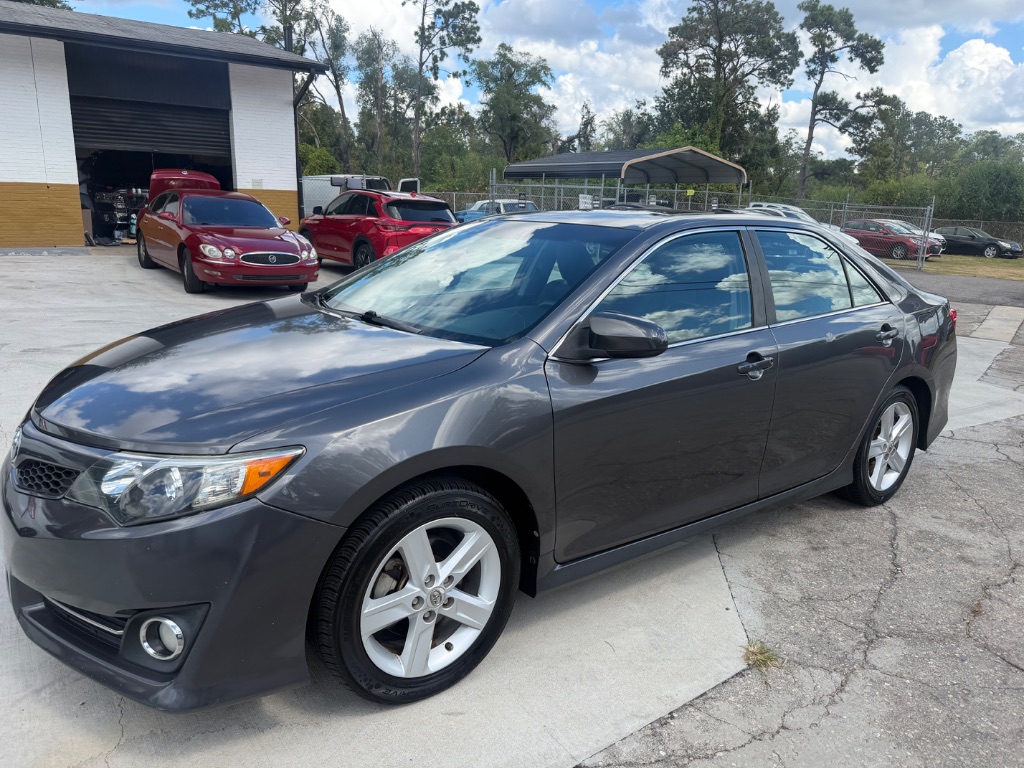 2013 Toyota Camry SE